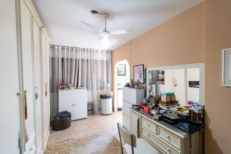 Casa de condomínio para alugar com 350m², 3 quartos e 4 vagas Casa de condomínio para alugar com 350m², 3 quartos e 4 vagasSuíte