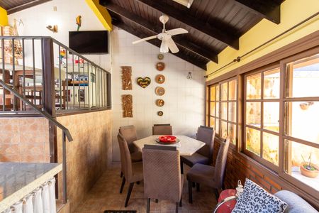 Casa de condomínio para alugar com 350m², 3 quartos e 4 vagas Casa de condomínio para alugar com 350m², 3 quartos e 4 vagasChurrasqueira