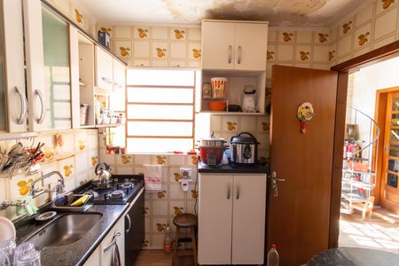 Casa de condomínio para alugar com 350m², 3 quartos e 4 vagas Casa de condomínio para alugar com 350m², 3 quartos e 4 vagasCozinha