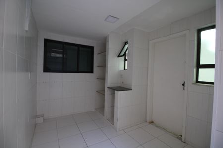 Casa de condomínio à venda com 120m², 4 quartos e 3 vagasÁrea de Serviço