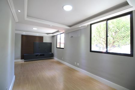 Sala de casa de condomínio para alugar com 4 quartos, 120m² em Taquara, Rio de Janeiro