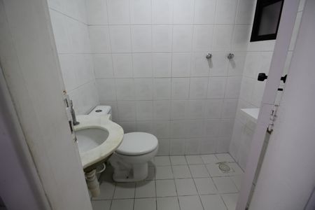 Casa de condomínio à venda com 120m², 4 quartos e 3 vagasLavabo