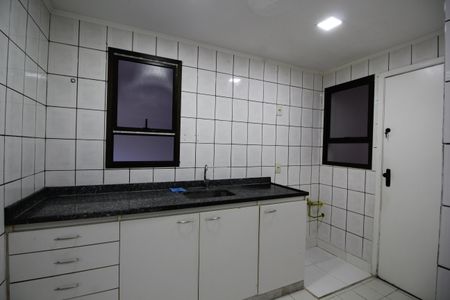 Casa de condomínio para alugar com 120m², 4 quartos e 3 vagasCozinha