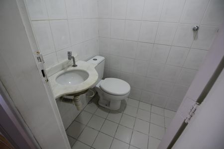 Casa de condomínio à venda com 120m², 4 quartos e 3 vagasLavabo