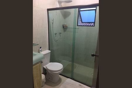 Banheiro de casa à venda com 3 quartos, 169m² em Jardim Japao, São Paulo