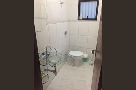 Banheiro de casa à venda com 3 quartos, 169m² em Jardim Japao, São Paulo