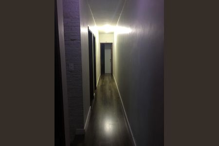 Casa à venda com 169m², 3 quartos e 2 vagas Casa à venda com 169m², 3 quartos e 2 vagasCorredor