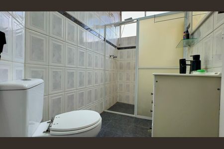 Apartamento para alugar com 81m², 2 quartos e sem vagaBanheiro