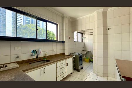 Apartamento à venda com 81m², 2 quartos e sem vaga Apartamento à venda com 81m², 2 quartos e sem vagaCozinha