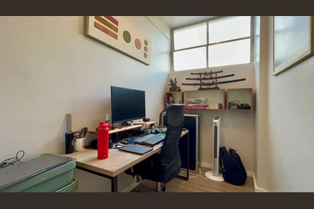 Apartamento para alugar com 81m², 2 quartos e sem vagaEscritório