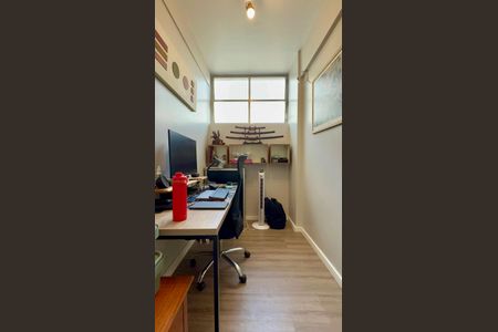 Apartamento para alugar com 81m², 2 quartos e sem vagaEscritório