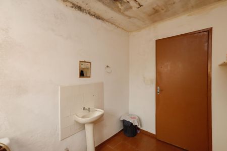 Casa à venda com 140m², 4 quartos e 3 vagas Casa à venda com 140m², 4 quartos e 3 vagasBanheiro 2