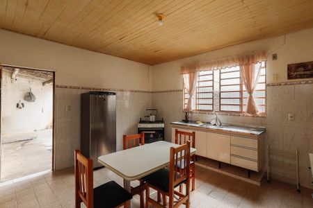 Casa à venda com 140m², 4 quartos e 3 vagasCozinha