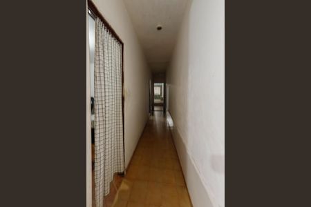 Casa à venda com 140m², 4 quartos e 3 vagasCorredor