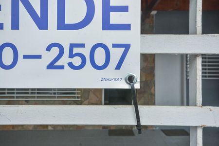 Casa à venda com 217m², 3 quartos e 1 vaga Casa à venda com 217m², 3 quartos e 1 vagaFachada