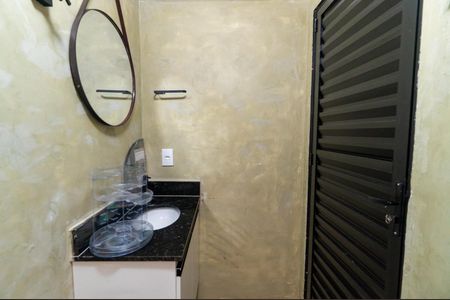 Banheiro de apartamento para alugar com 1 quarto, 27m² em Parque Jabaquara, São Paulo