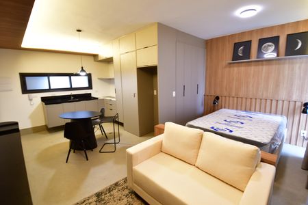 Quarto de kitnet/studio para alugar com 1 quarto, 40m² em Cambuí, Campinas