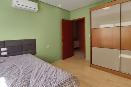 Casa à venda com 221m², 3 quartos e 4 vagasQuarto 2