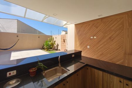 Casa à venda com 221m², 3 quartos e 4 vagasÁrea gourmet