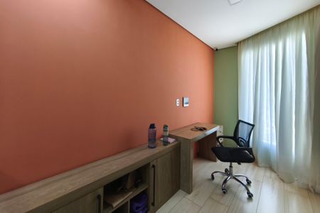 Casa à venda com 221m², 3 quartos e 4 vagasEscritório
