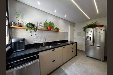 Apartamento à venda com 99m², 3 quartos e 2 vagasCozinha