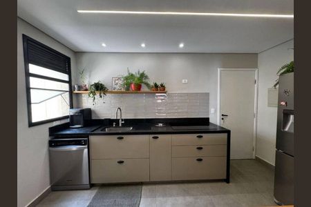 Apartamento à venda com 99m², 3 quartos e 2 vagasCozinha
