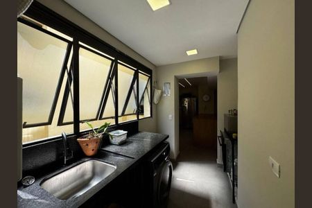 Apartamento à venda com 99m², 3 quartos e 2 vagasCozinha