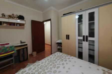 Casa à venda com 233m², 3 quartos e 3 vagasQuarto 2