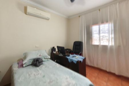 Casa à venda com 233m², 3 quartos e 3 vagasQuarto 3