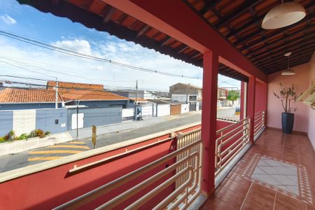 Varanda de casa à venda com 3 quartos, 233m² em Parque Camboriú, Campinas