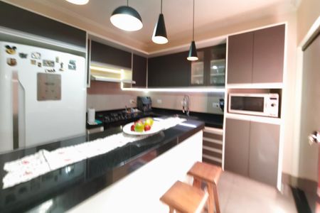 Casa à venda com 233m², 3 quartos e 3 vagasCozinha