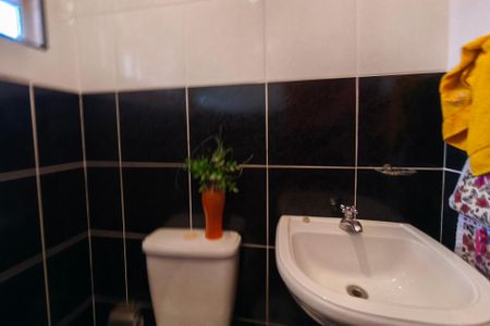 Casa à venda com 233m², 3 quartos e 3 vagasBanheiro de serviço