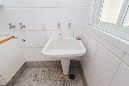 Casa à venda com 570m², 4 quartos e 10 vagasÁrea de Serviço