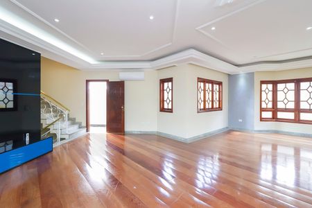 Casa à venda com 570m², 4 quartos e 10 vagasSala