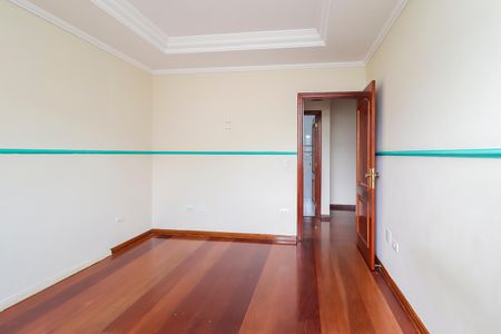 Casa à venda com 570m², 4 quartos e 10 vagasQuarto 2