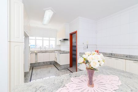 Casa à venda com 570m², 4 quartos e 10 vagasCozinha