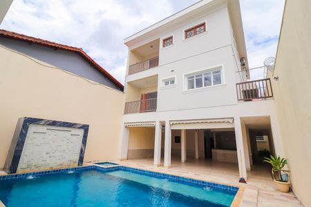 Casa à venda com 570m², 4 quartos e 10 vagasPiscina