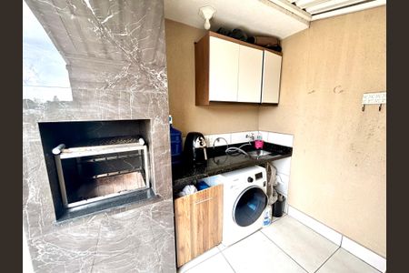 Apartamento à venda com 87m², 2 quartos e 1 vagaÁrea de Serviço