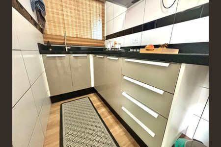 Apartamento à venda com 87m², 2 quartos e 1 vagaCozinha - Armários