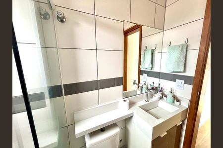 Apartamento à venda com 87m², 2 quartos e 1 vagaBanheiro