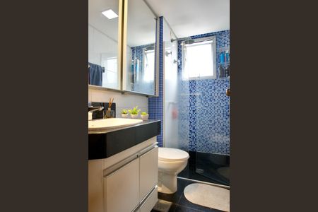 Apartamento à venda com 90m², 2 quartos e 2 vagas Apartamento à venda com 90m², 2 quartos e 2 vagasBanheiro da Suíte 1