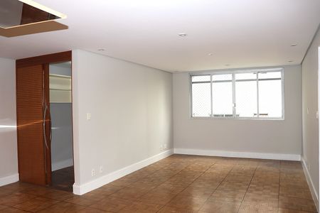 Apartamento para alugar com 118m², 3 quartos e 1 vagaSala