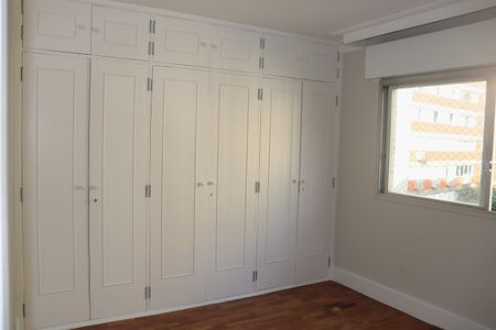 Apartamento para alugar com 118m², 3 quartos e 1 vagaDormitório 2