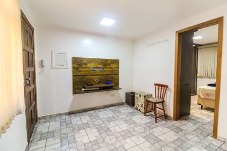 Sala de apartamento para alugar com 2 quartos, 50m² em Conjunto Habitacional Fazenda do Carmo, São Paulo