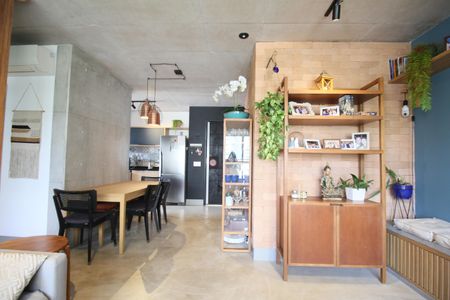 Apartamento à venda com 75m², 2 quartos e 2 vagasSala