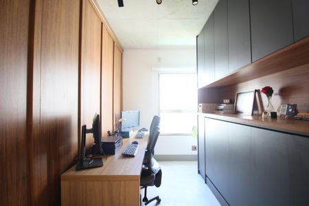 Apartamento à venda com 75m², 2 quartos e 2 vagasEscritório
