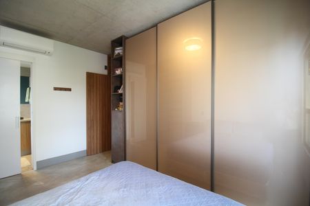 Apartamento à venda com 75m², 2 quartos e 2 vagasQuarto 