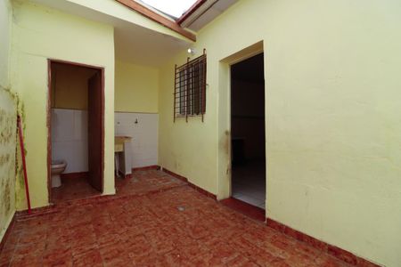Casa à venda com 240m², 5 quartos e 2 vagasCasa 1 - Área de Serviço