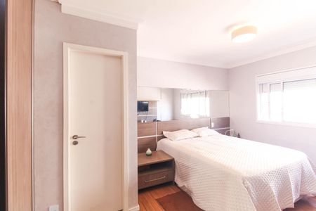 Apartamento à venda com 134m², 3 quartos e 2 vagasQuarto 2 - Suíte