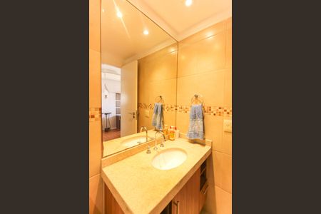 Apartamento à venda com 134m², 3 quartos e 2 vagasBanheiro da Suíte 2